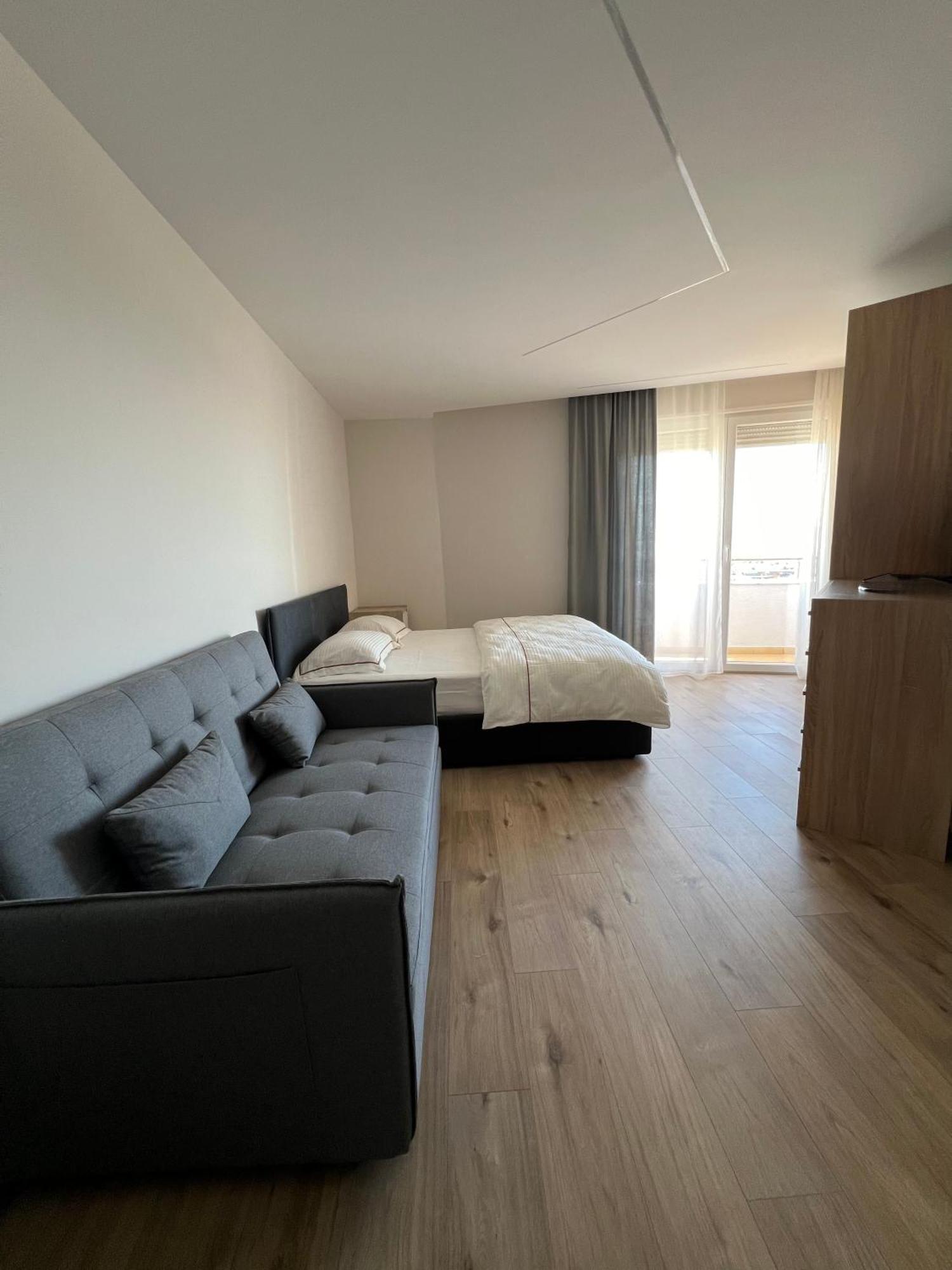 Port View Apartment 2 Durres Exterior photo